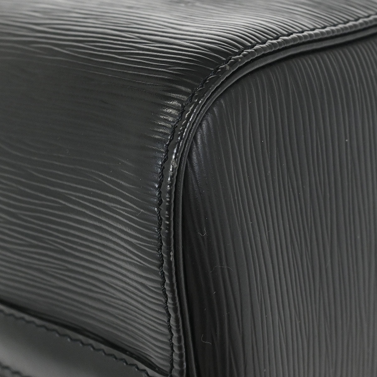 Louis Vuitton Black Epi Speedy 25 Handbag M43012