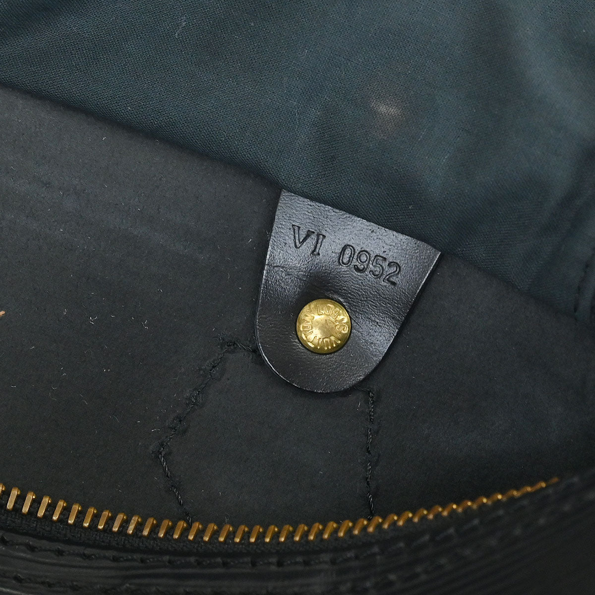 Louis Vuitton Black Epi Speedy 25 Handbag M43012