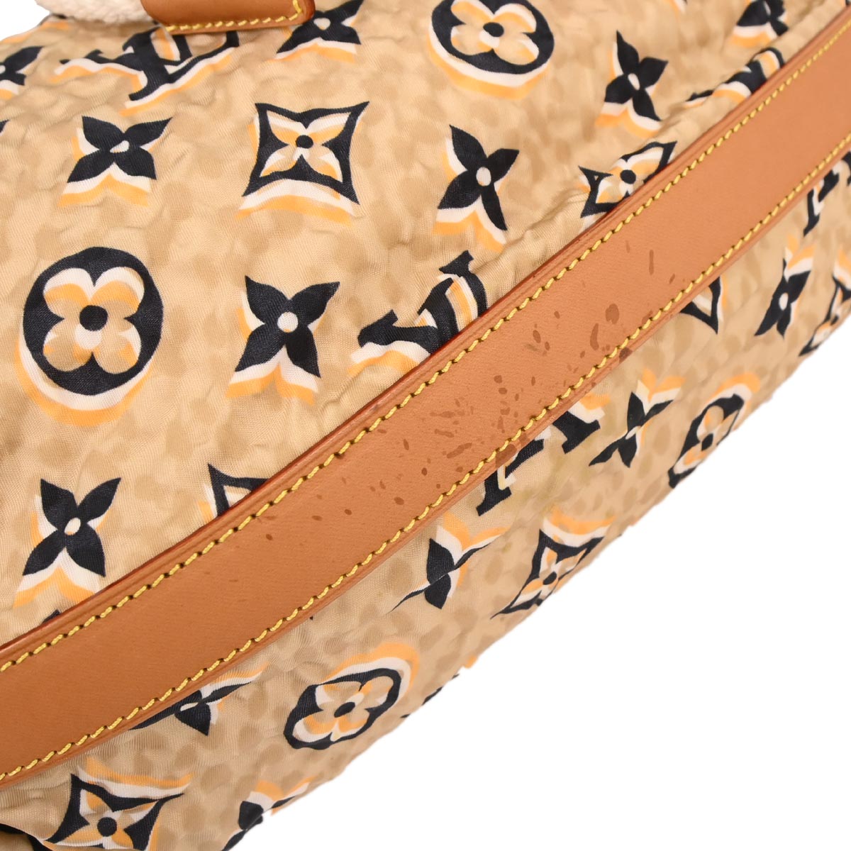 Louis Vuitton Cruise Line Bulles MM Shoulder Bag M40236