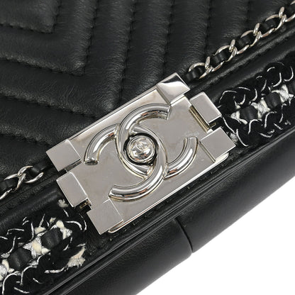 Boy Chanel Black Calfskin Chevron Medium Shoulder Bag