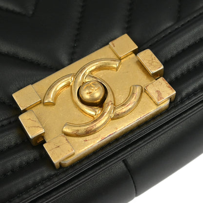 Boy Chanel Black Lambskin Chevron Medium Shoulder Bag