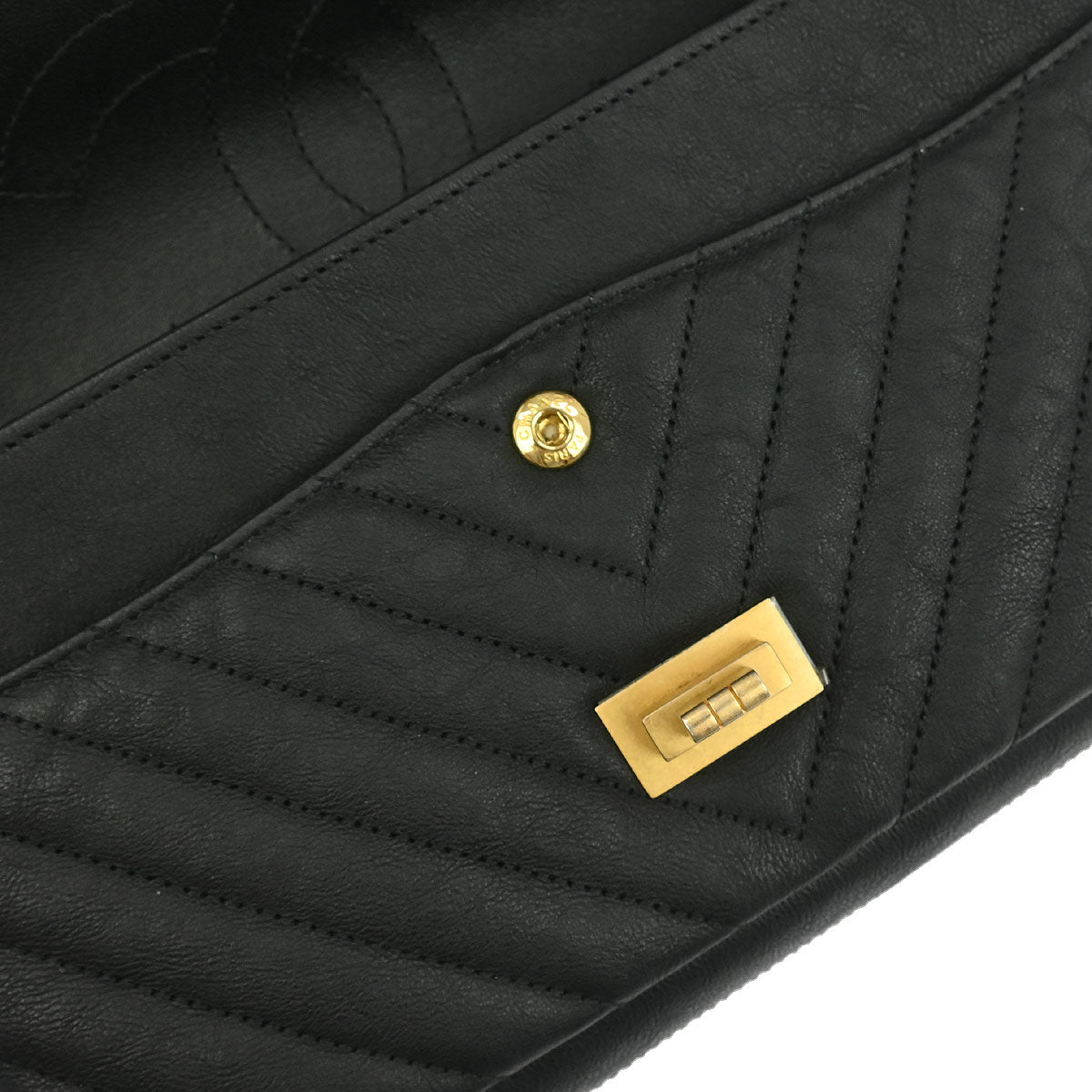 Chanel Black Calfskin 2.55 Chevron Classic Double Flap Shoulder Bag