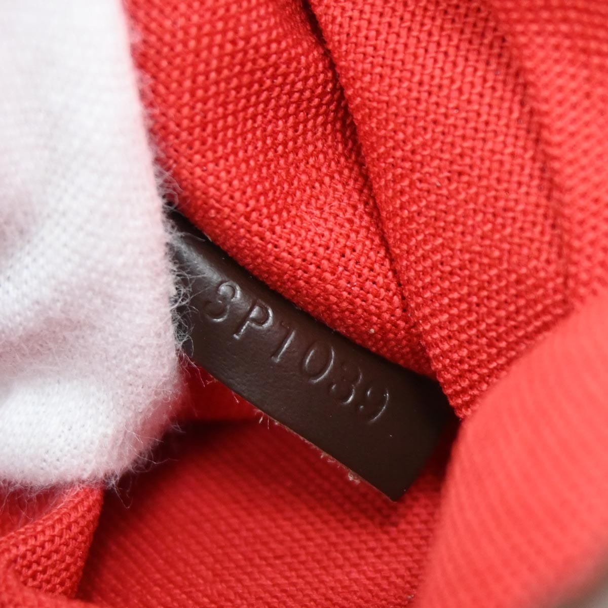 Louis Vuitton 2009 Damier Bloomsbury PM Shoulder Bag N42251