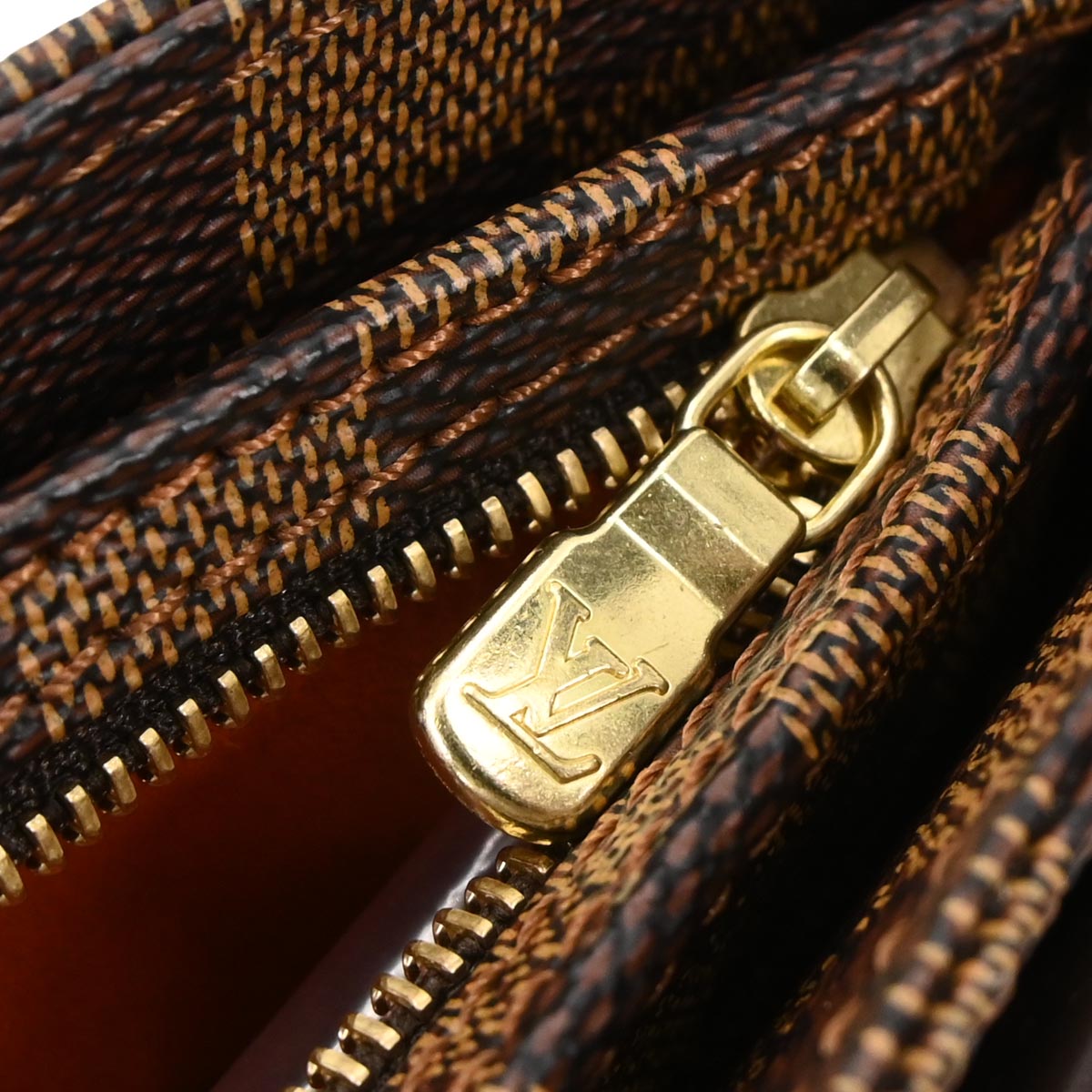 Louis Vuitton Damier Aubagne Handbag N51129