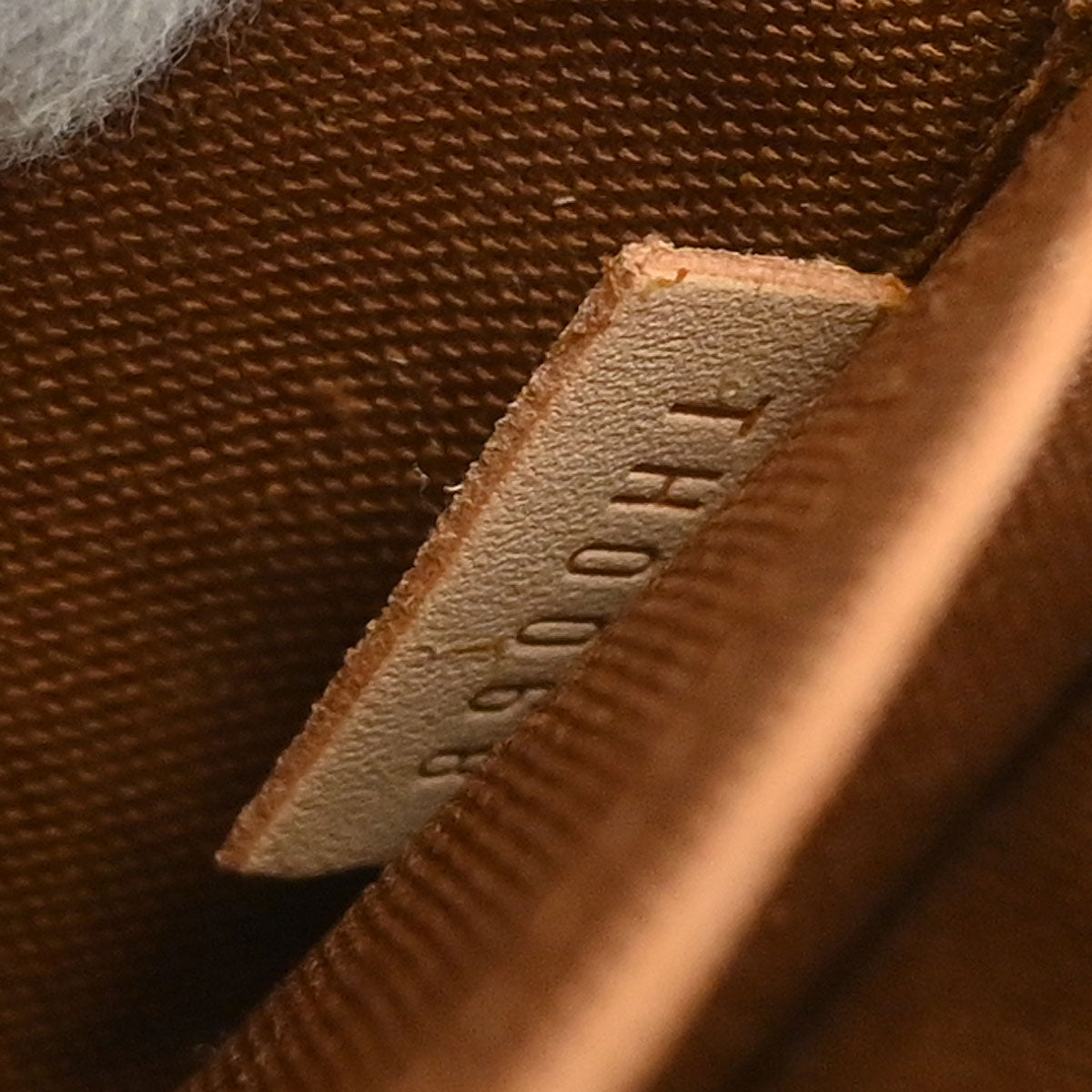 Louis Vuitton Monogram Sologne Shoulder Bag M42250