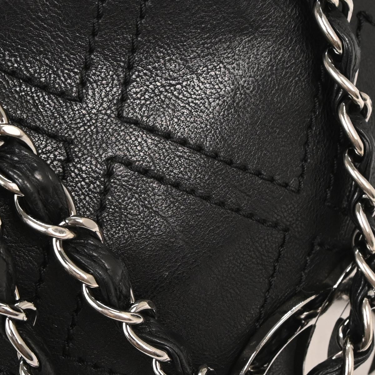 Chanel Black Lambskin Diamond Stitch Handbag