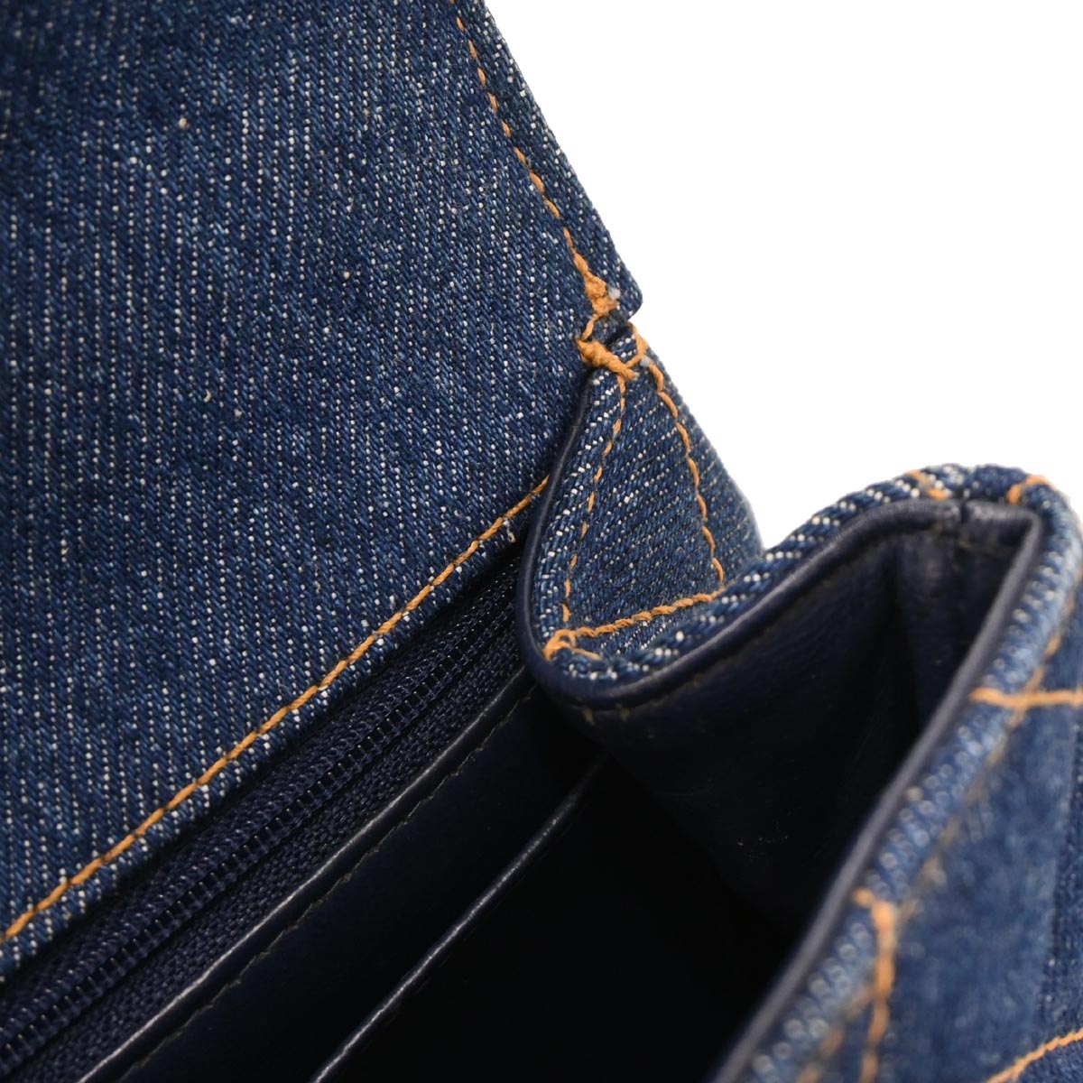 Chanel 1996-1997 Blue Denim Jumbo Classic Flap Shoulder Bag