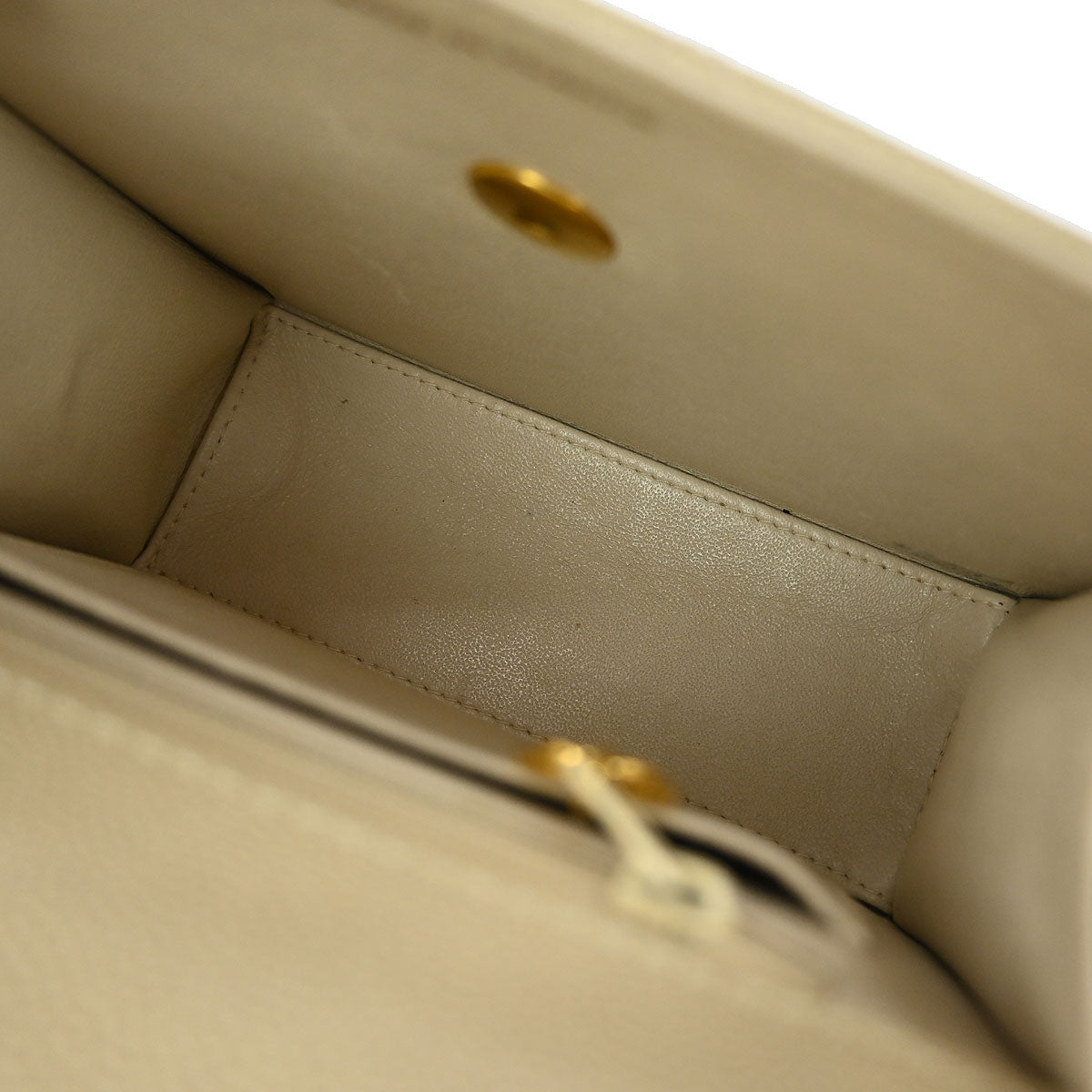 Chanel 1997-1999 Beige Caviar Shoulder Bag