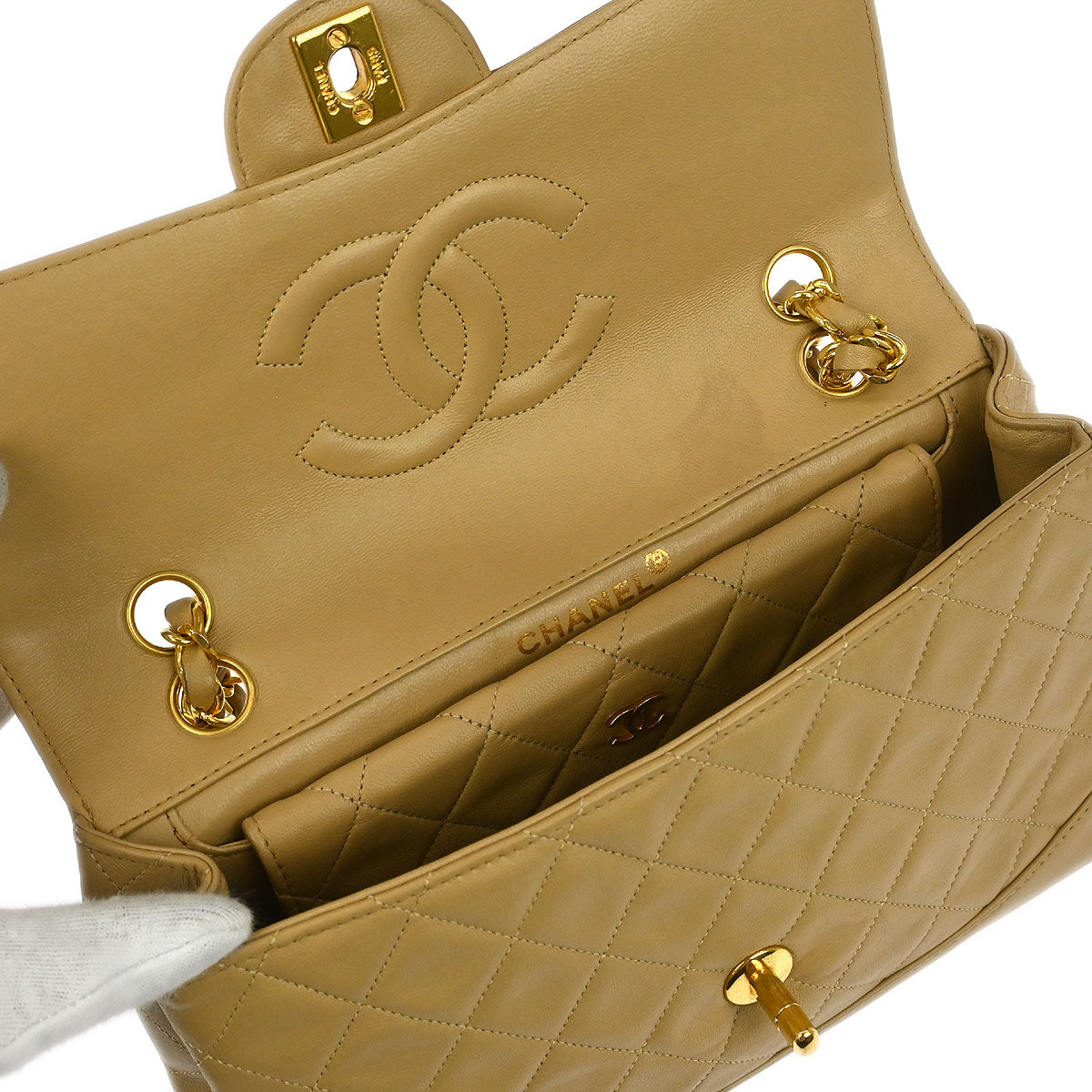 Chanel 1989-1991 Beige Lambskin Single Flap Shoulder Bag