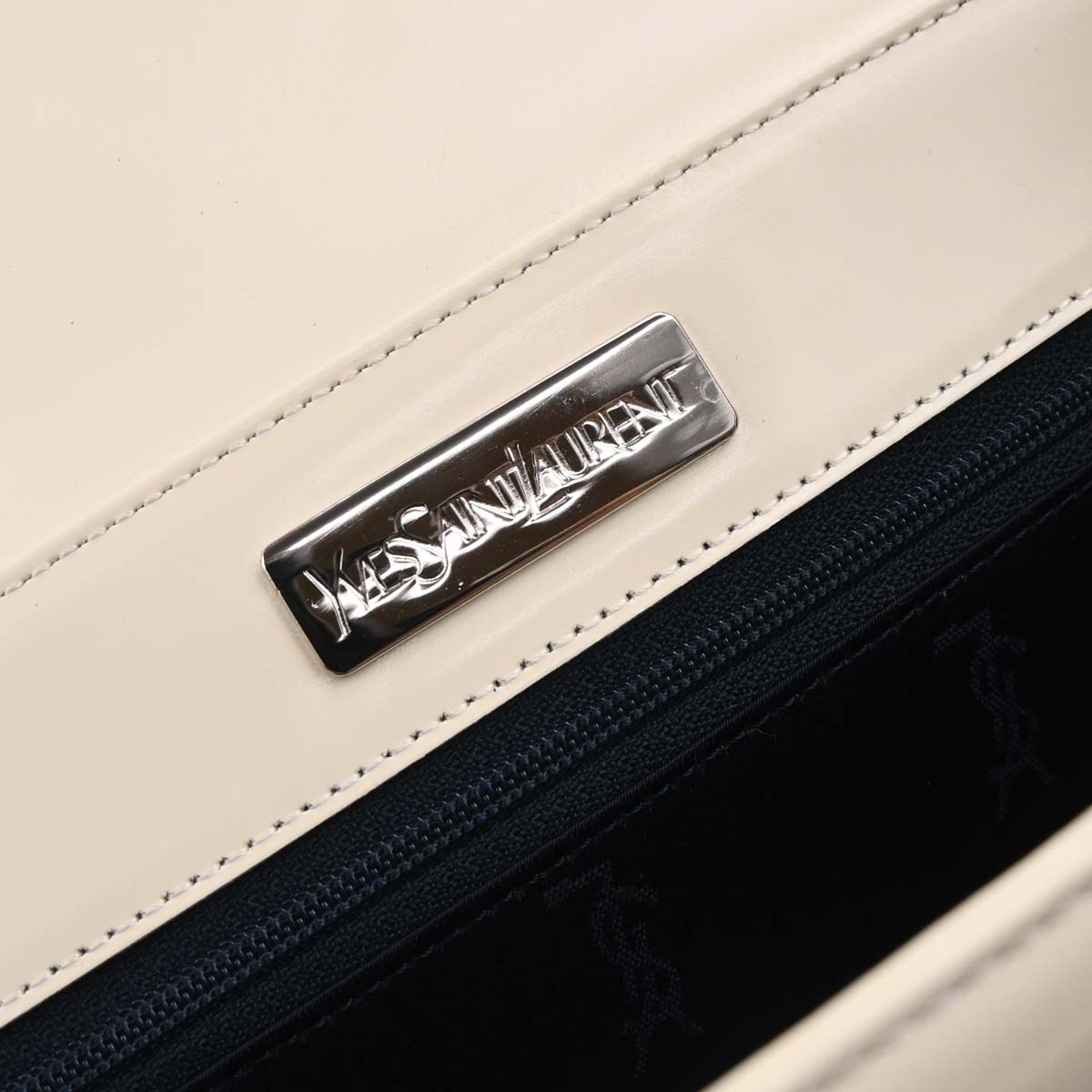 Yves Saint Laurent White Leather Handbag