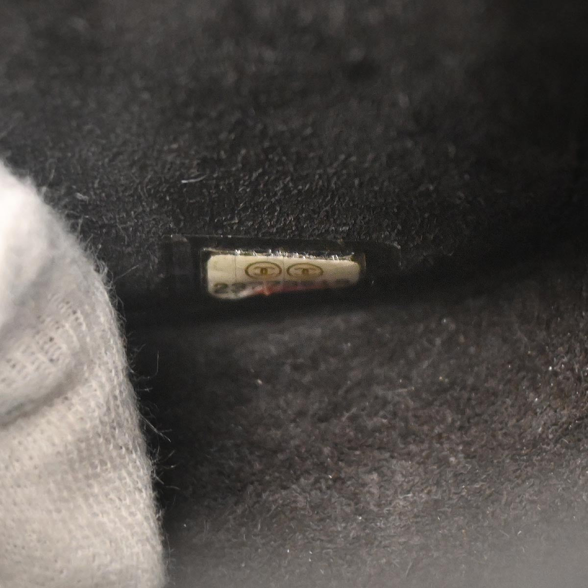 Chanel 2017 Black Caviar Medium Classic Double Flap Shoulder Bag