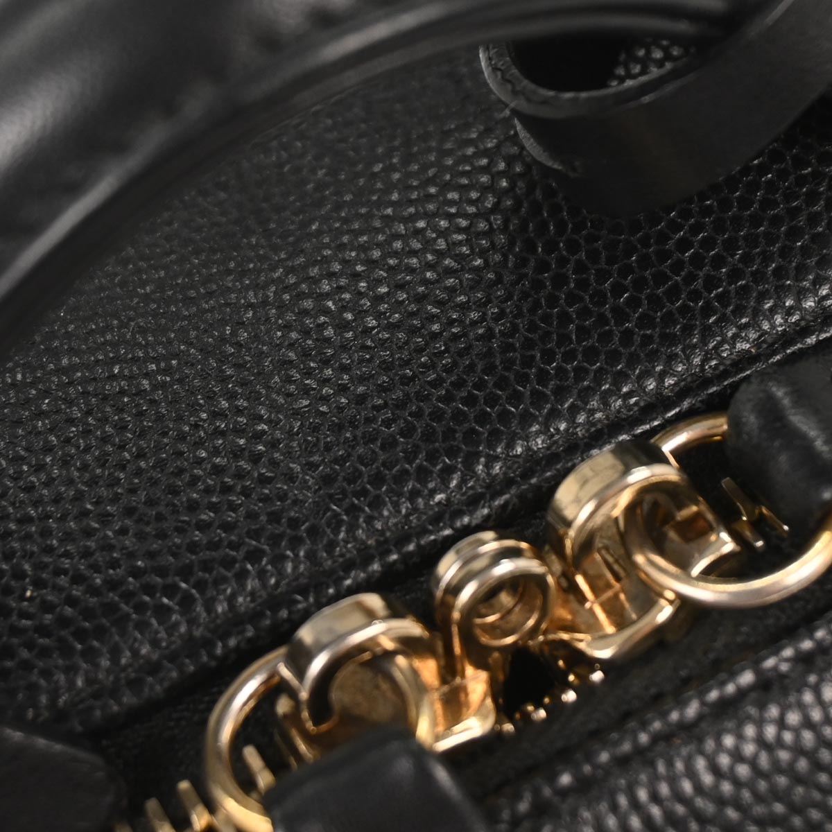 Chanel 2018 Black Caviar Filigree 2way Shoulder Vanity Handbag