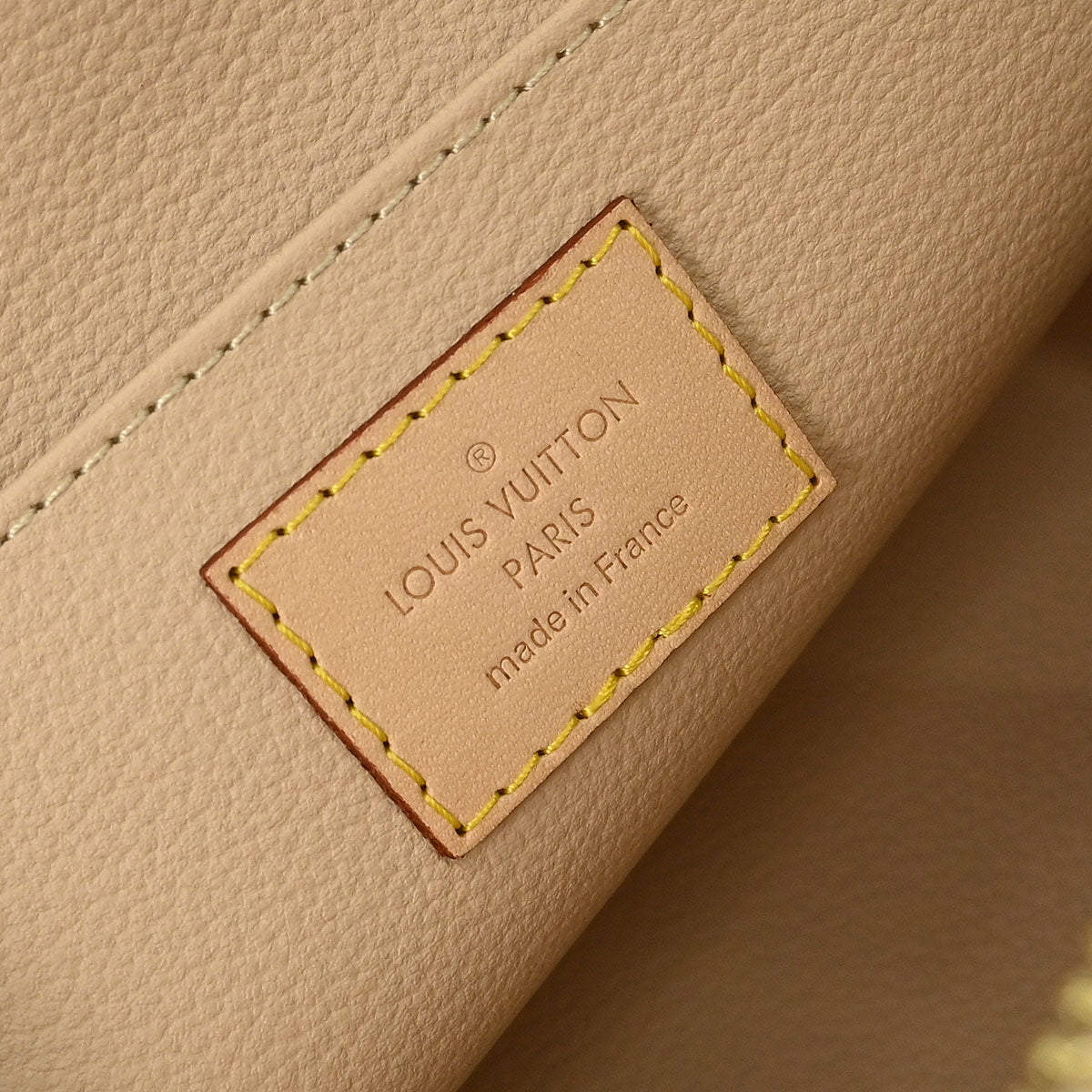 Louis Vuitton 2018 Damier Azur Pochette Cosmetic GM N23346