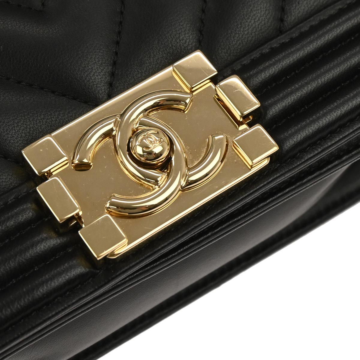 Boy Chanel Black Lambskin Small Chain Shoulder Bag