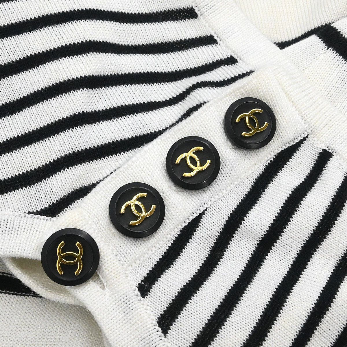 Chanel 1996 Sleeveless Tank Top White #36