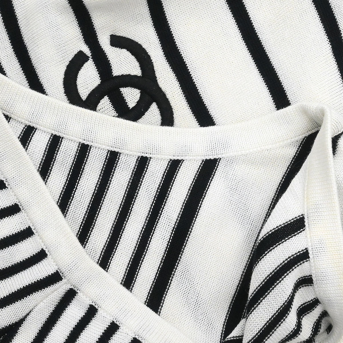 Chanel 1996 Sleeveless Tank Top White #36