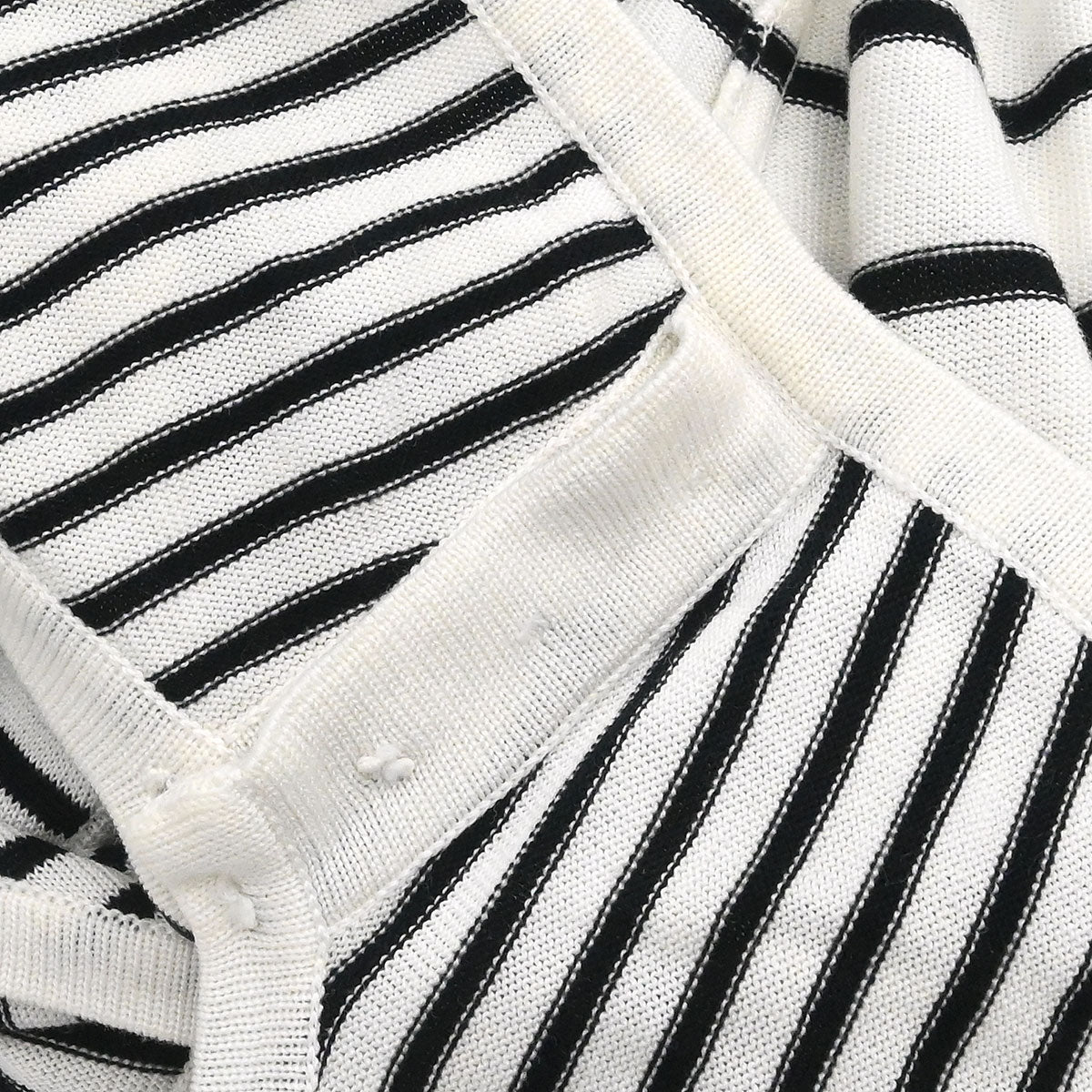 Chanel 1996 Sleeveless Tank Top White #36