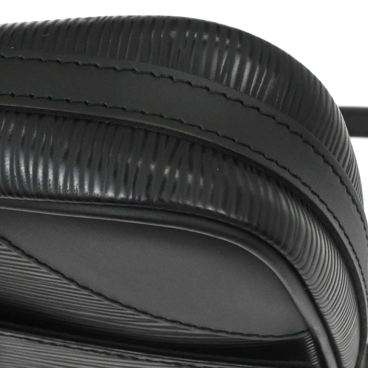 Louis Vuitton Black Epi Pochette Segur Handbag M58882