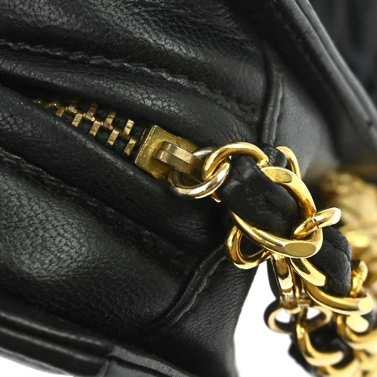 Chanel 1989-1991 Black Lambskin Jumbo CC Tassel Single Chain Shoulder Bag