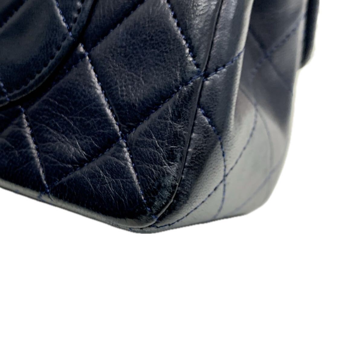 Chanel 1989-1991 Navy Lambskin Small Classic Double Flap Shoulder Bag