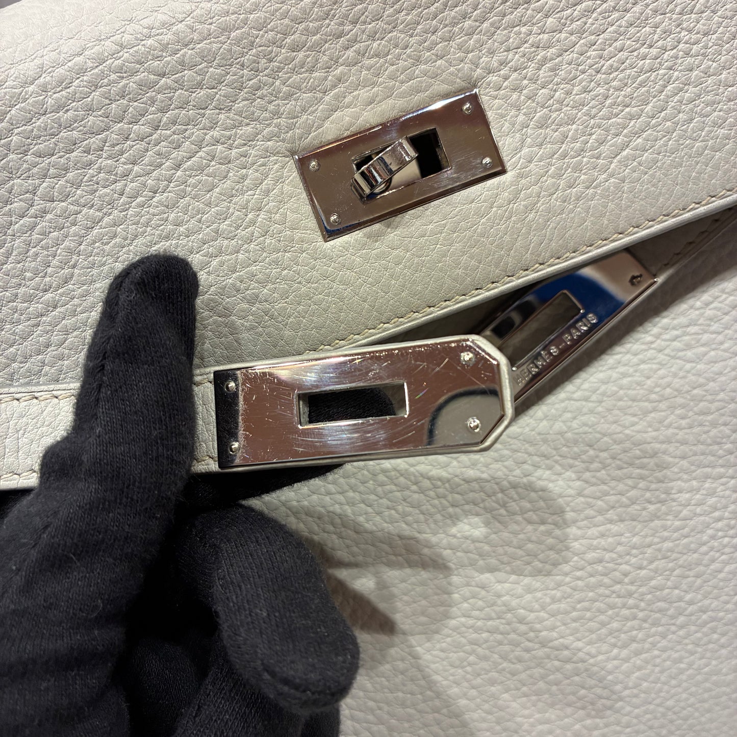 Hermes Light Gray Taurillon Clemence Kelly 32 Retourne 2way Shoulder Handbag