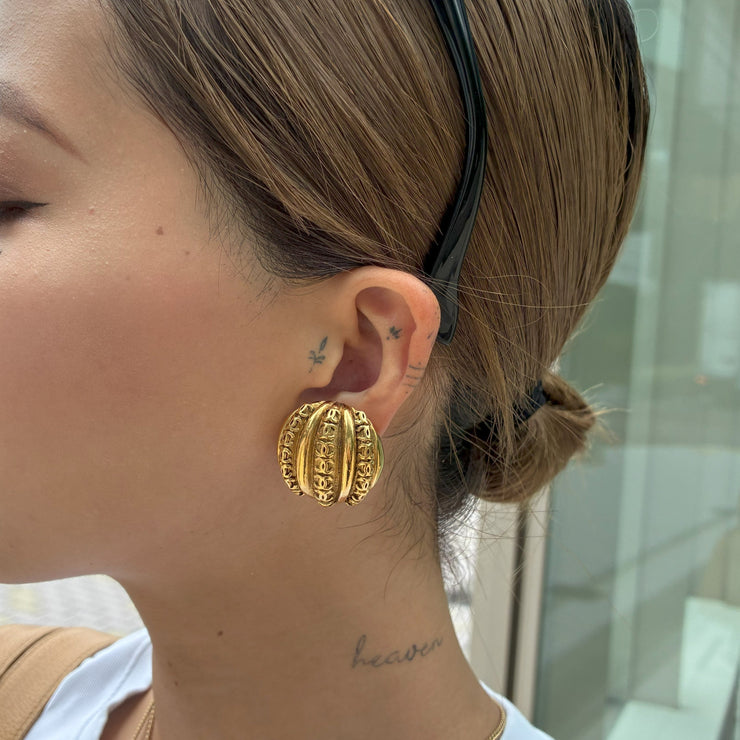 Chanel Gold Button Earrings Clip-On 23