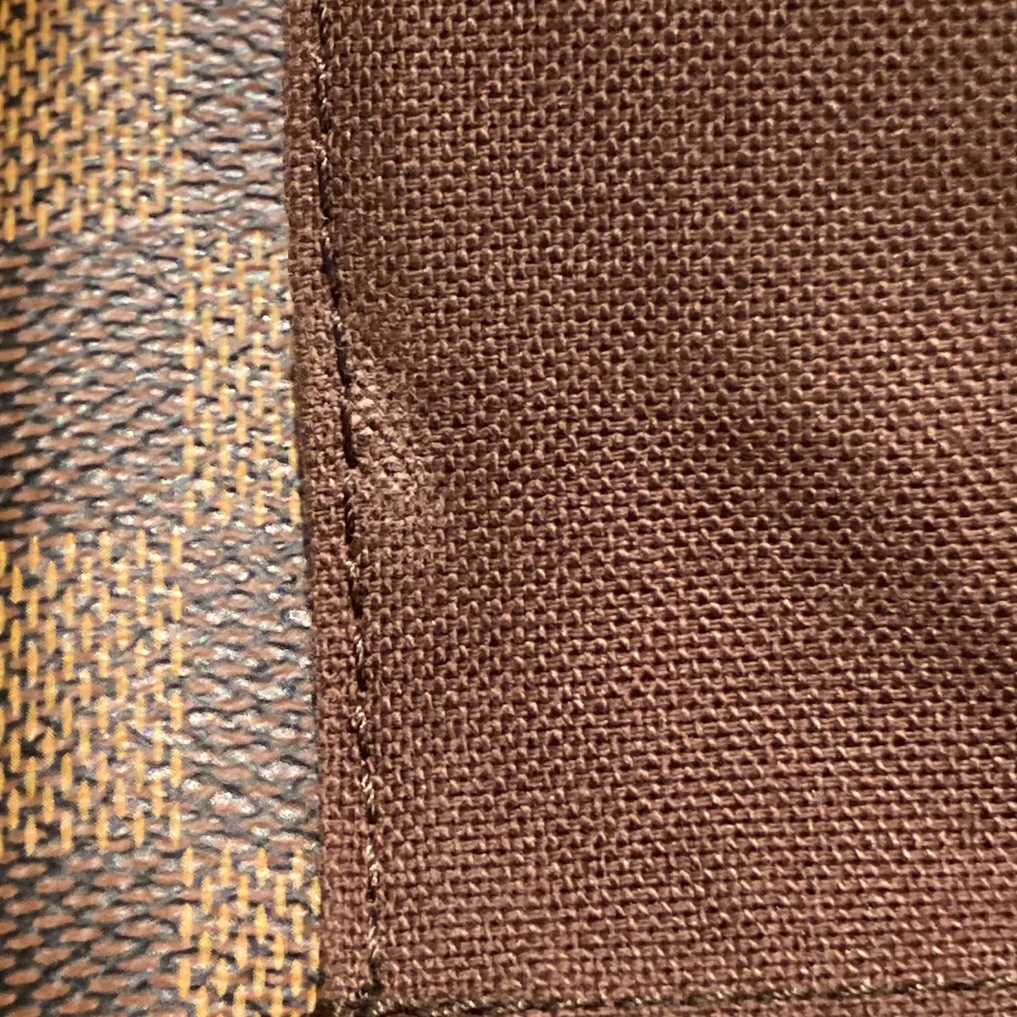 Louis Vuitton 2006 Damier Pochette Melville Shoulder Bag N51127