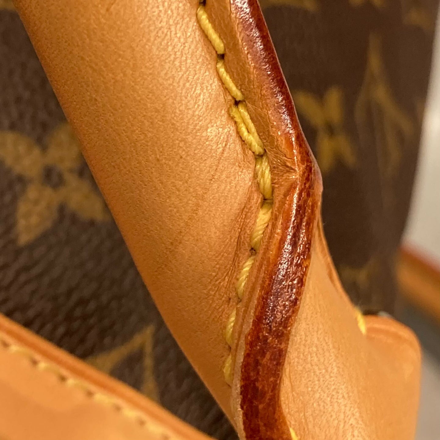 Louis Vuitton 2010 Monogram Carryall Duffle Bag M40074