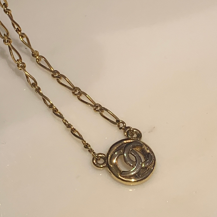 Chanel Medallion Gold Chain Pendant Necklace 1983