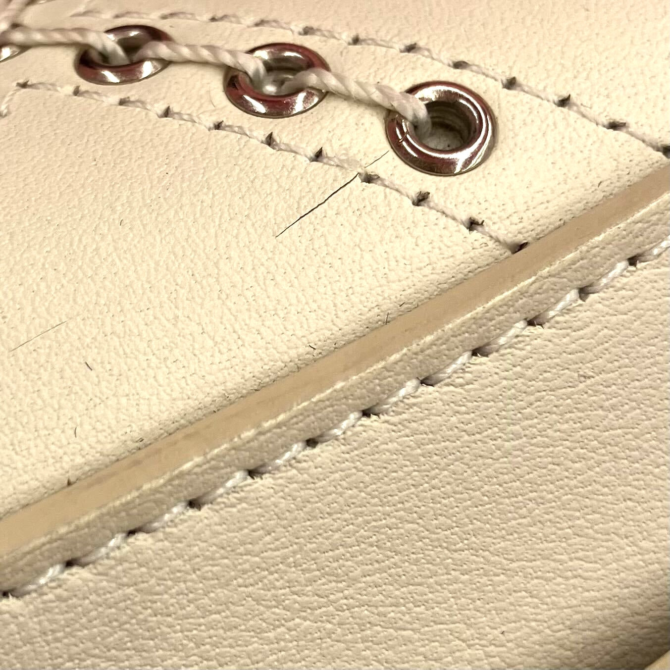 Chanel 2018 White Calfskin Coco Eyelets Round Flap Shoulder Bag