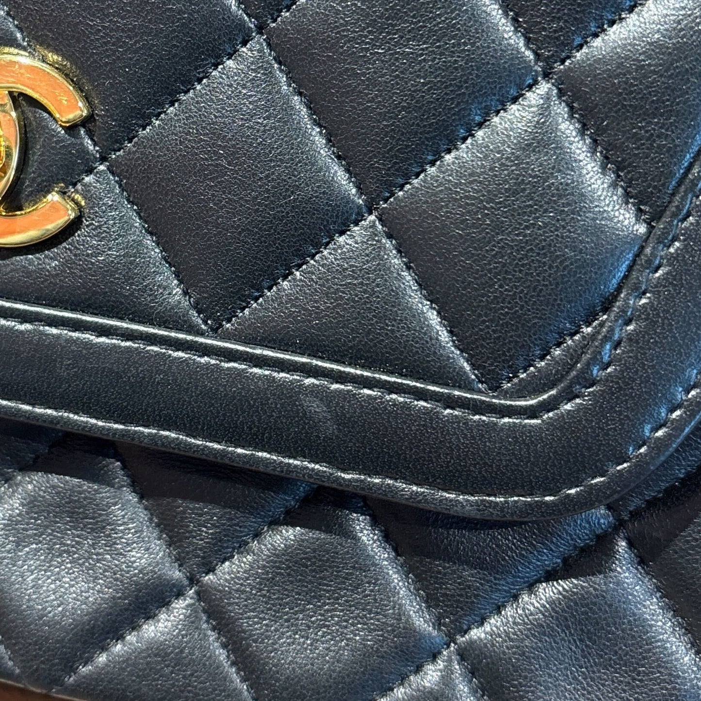 Chanel 1989-1991 Black Lambskin Shoulder Bag