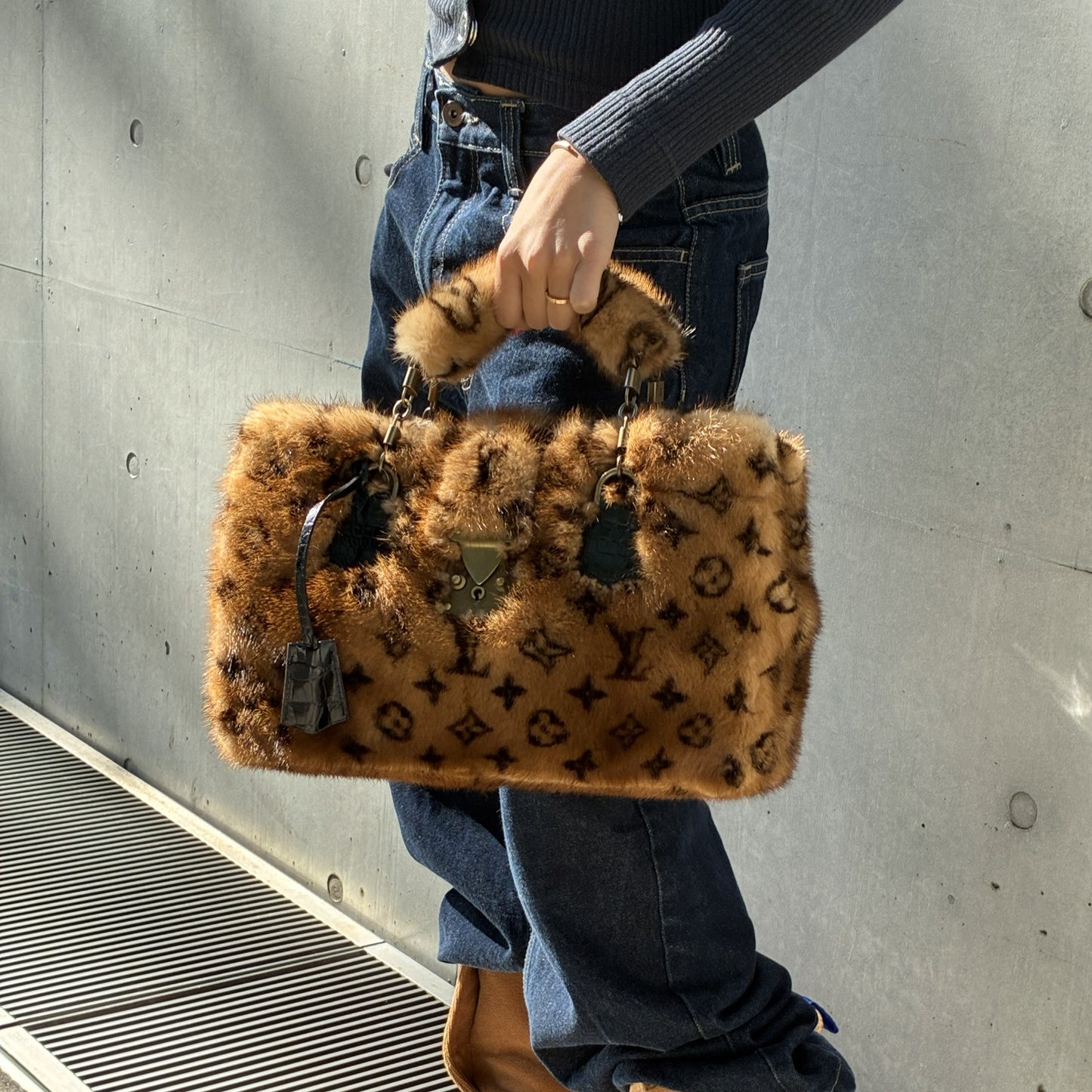 Louis Vuitton 2004 * Monogram Mink Alligator Fabuleux Extraordinaires Handbag M92700