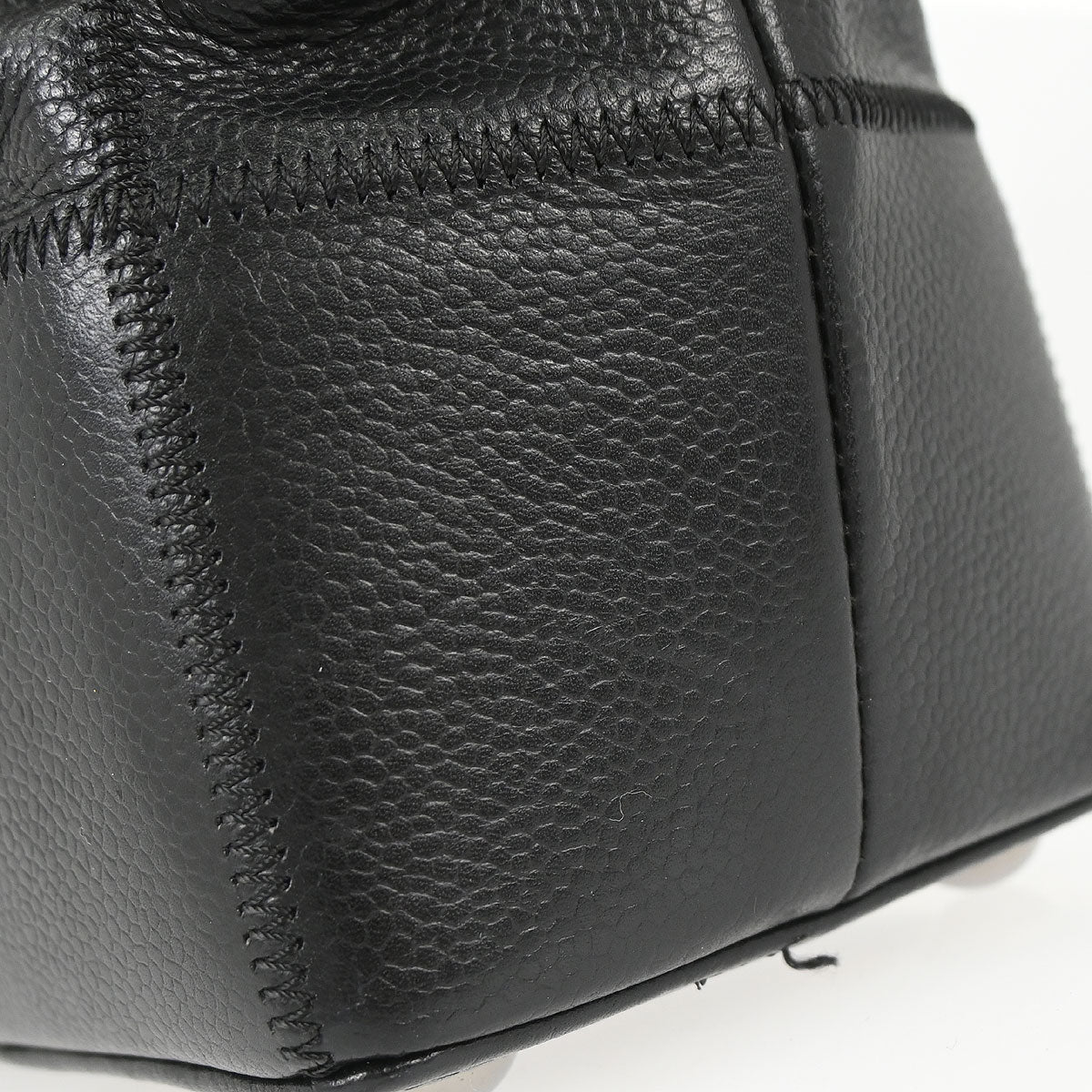 Chanel 2003-2004 Black Caviar Skin Choco Bar Handbag