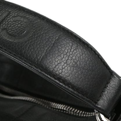 Chanel 2003-2004 Black Caviar Skin Choco Bar Handbag