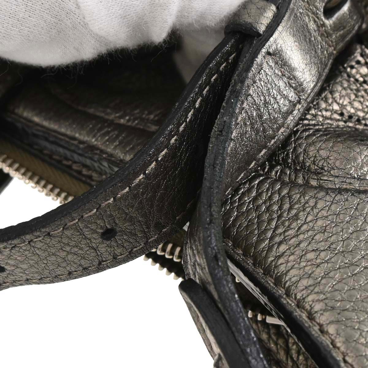 Louis Vuitton 2008 Silver Mahina XS Shoulder Bag M95718