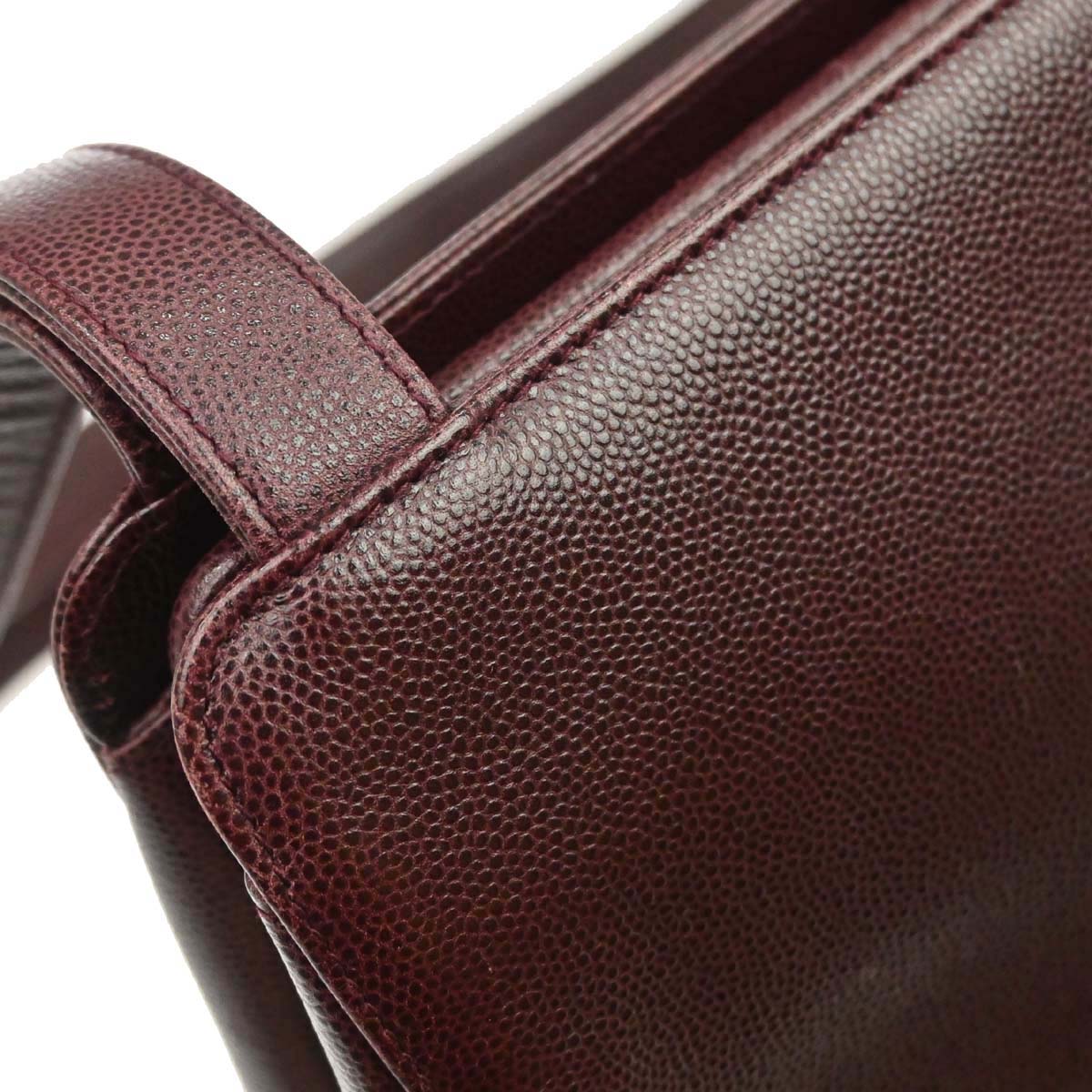 Chanel 1997-1999 Bordeaux Caviar Skin Shoulder Bag
