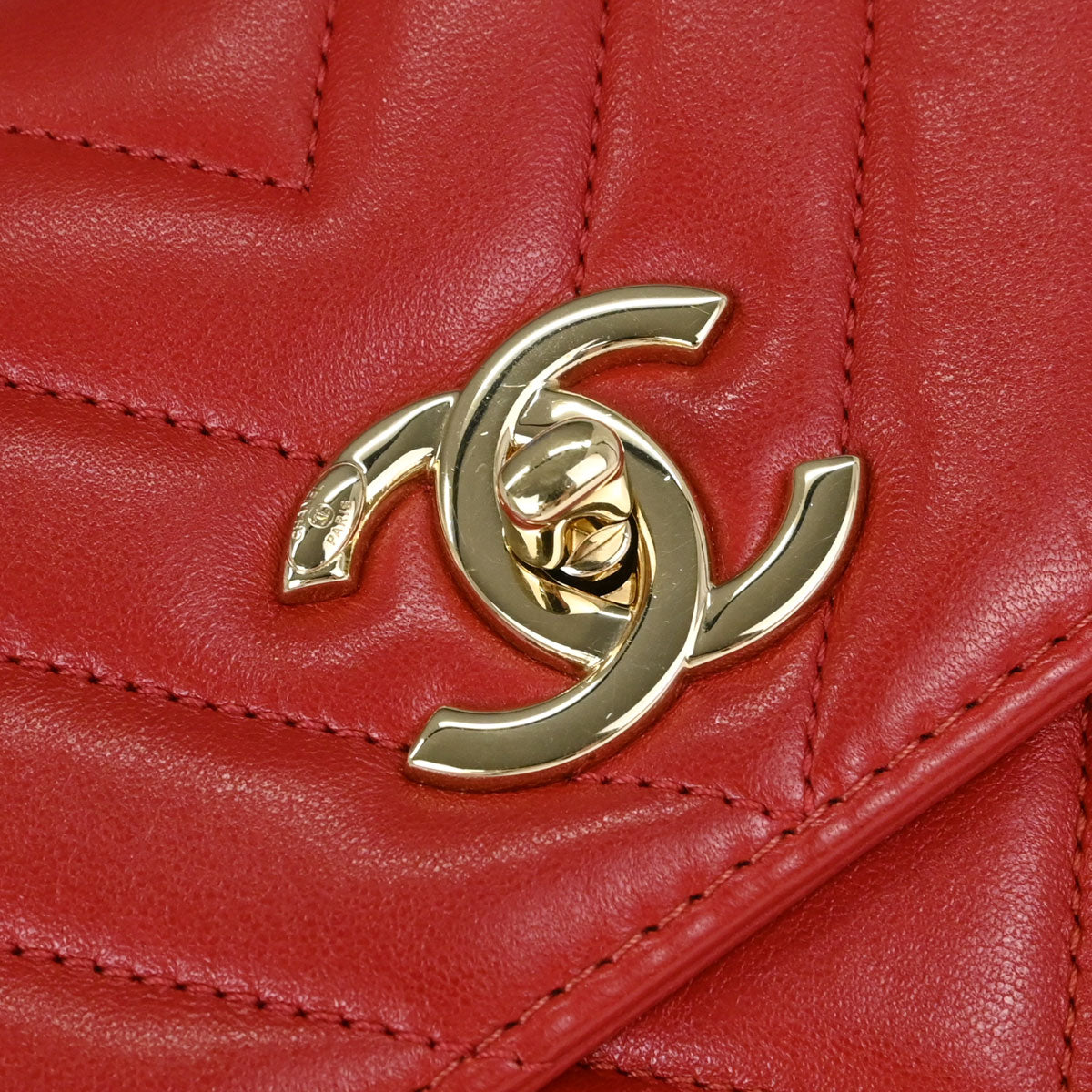 Chanel Red Lambskin Trendy CC Chevron Top Handle 2way Shoulder Handbag