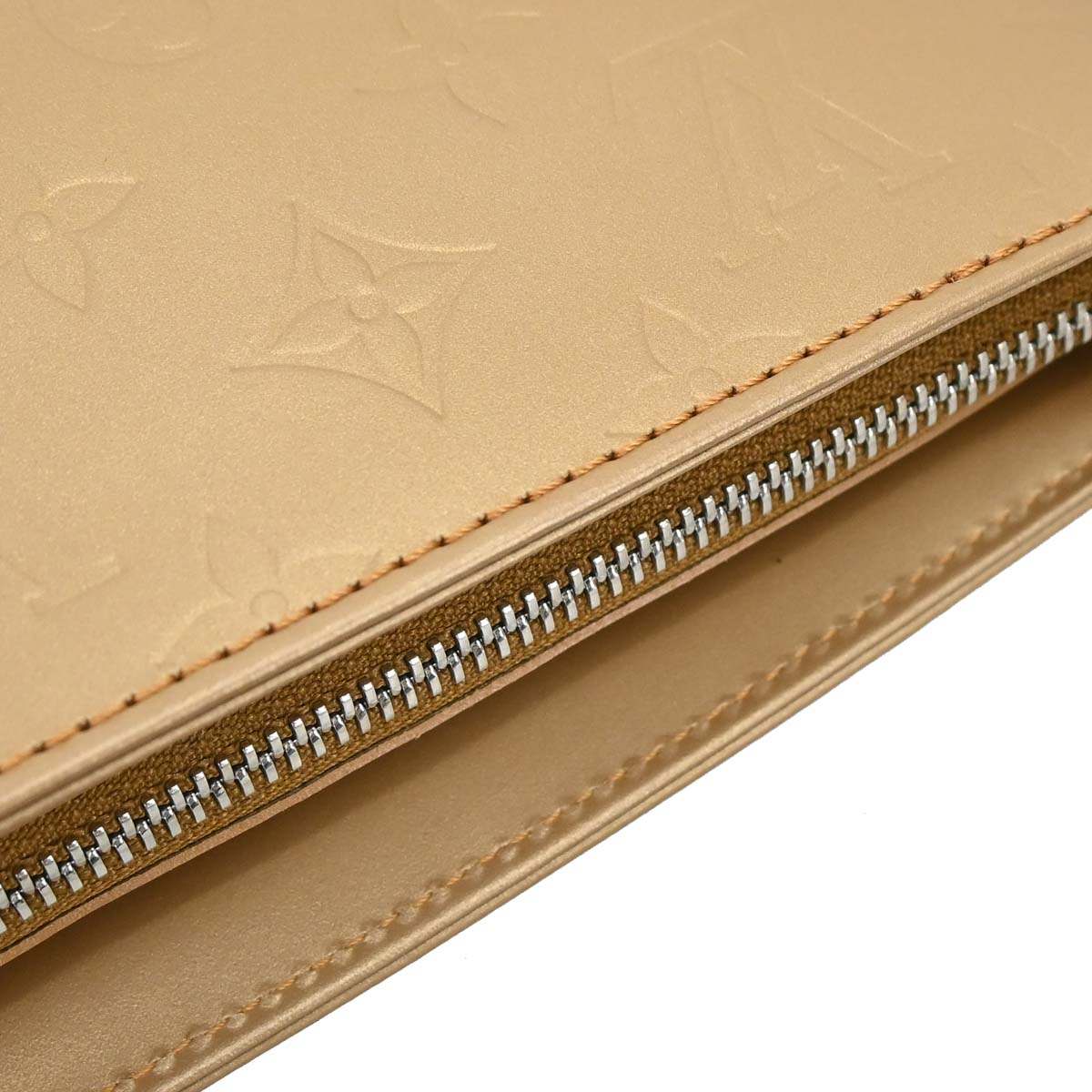 Louis Vuitton Beige Monogram Mat Fowler Handbag M55147