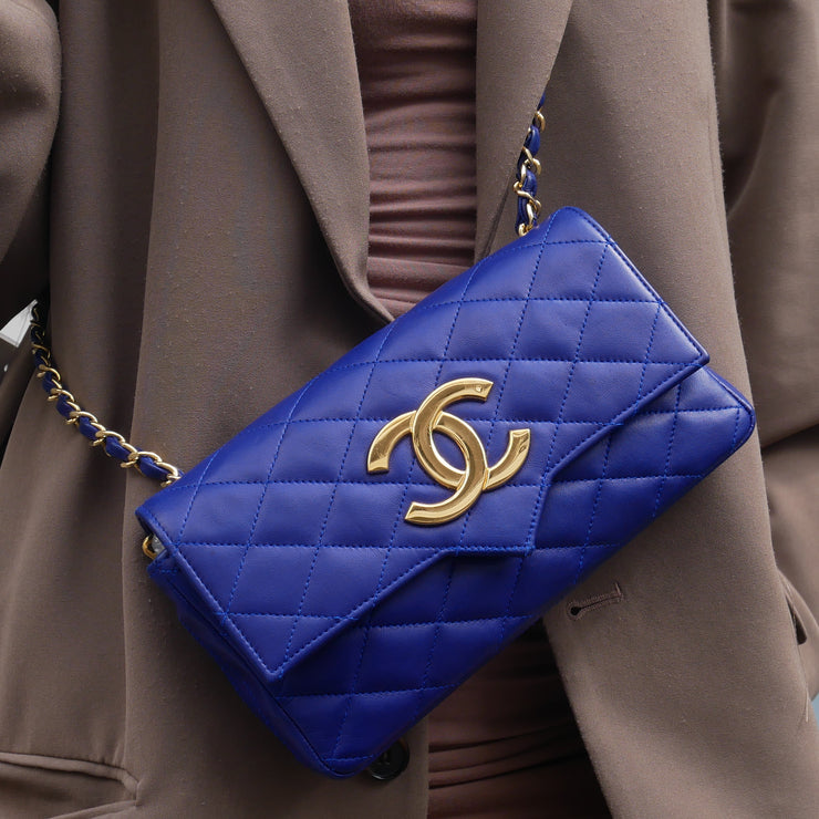 CHANEL 1989-1991 Blue Lambskin Pointed Flap Mini – AMORE Vintage Tokyo