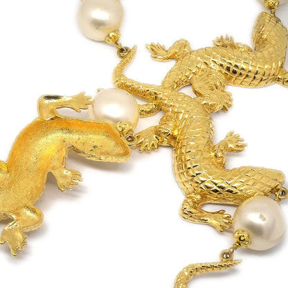 Chanel 1991 Chain Belt Lizard Charm Faux Pearl Gold