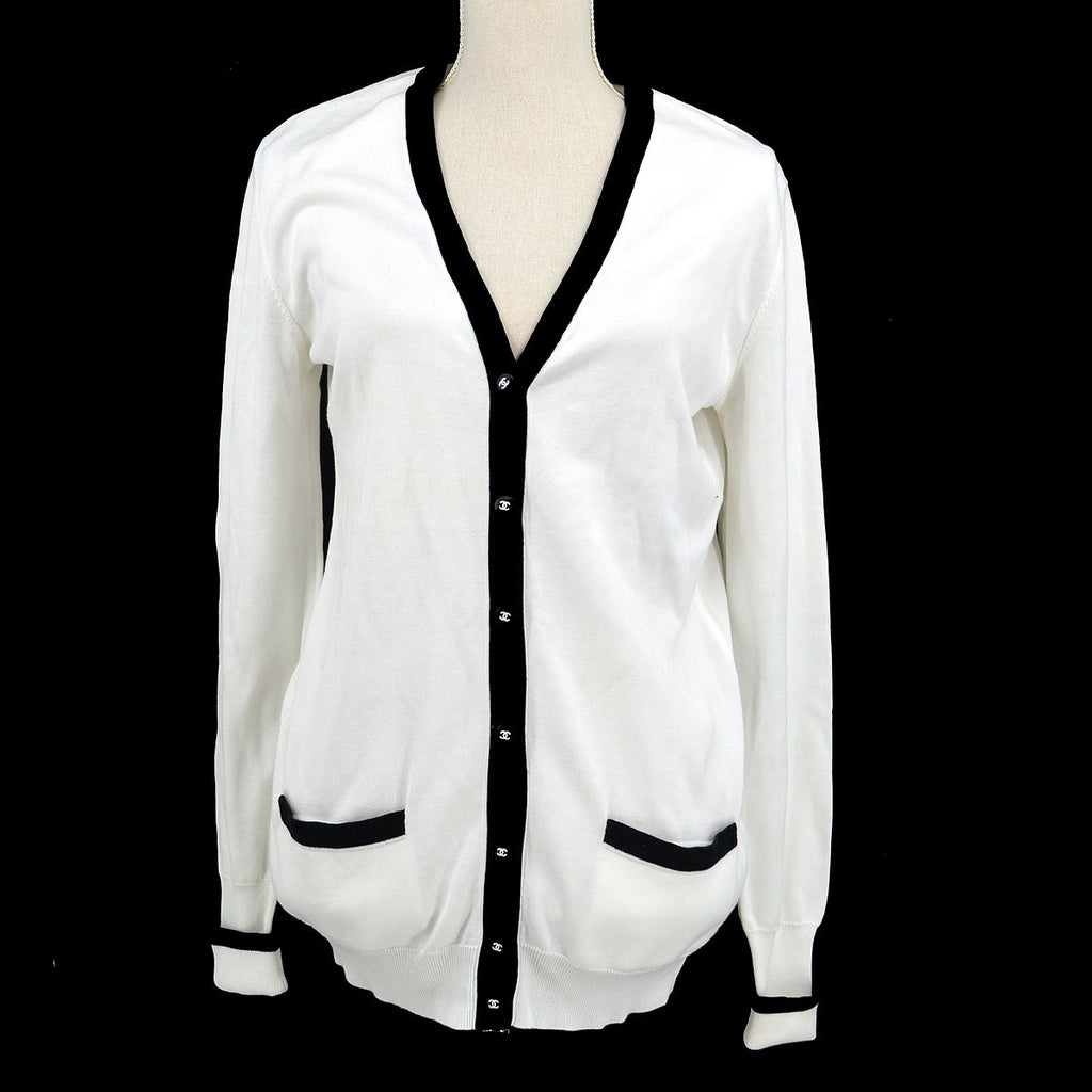 CHANEL 1996 Spring CC-buttons V-neck cardigan #40 – AMORE