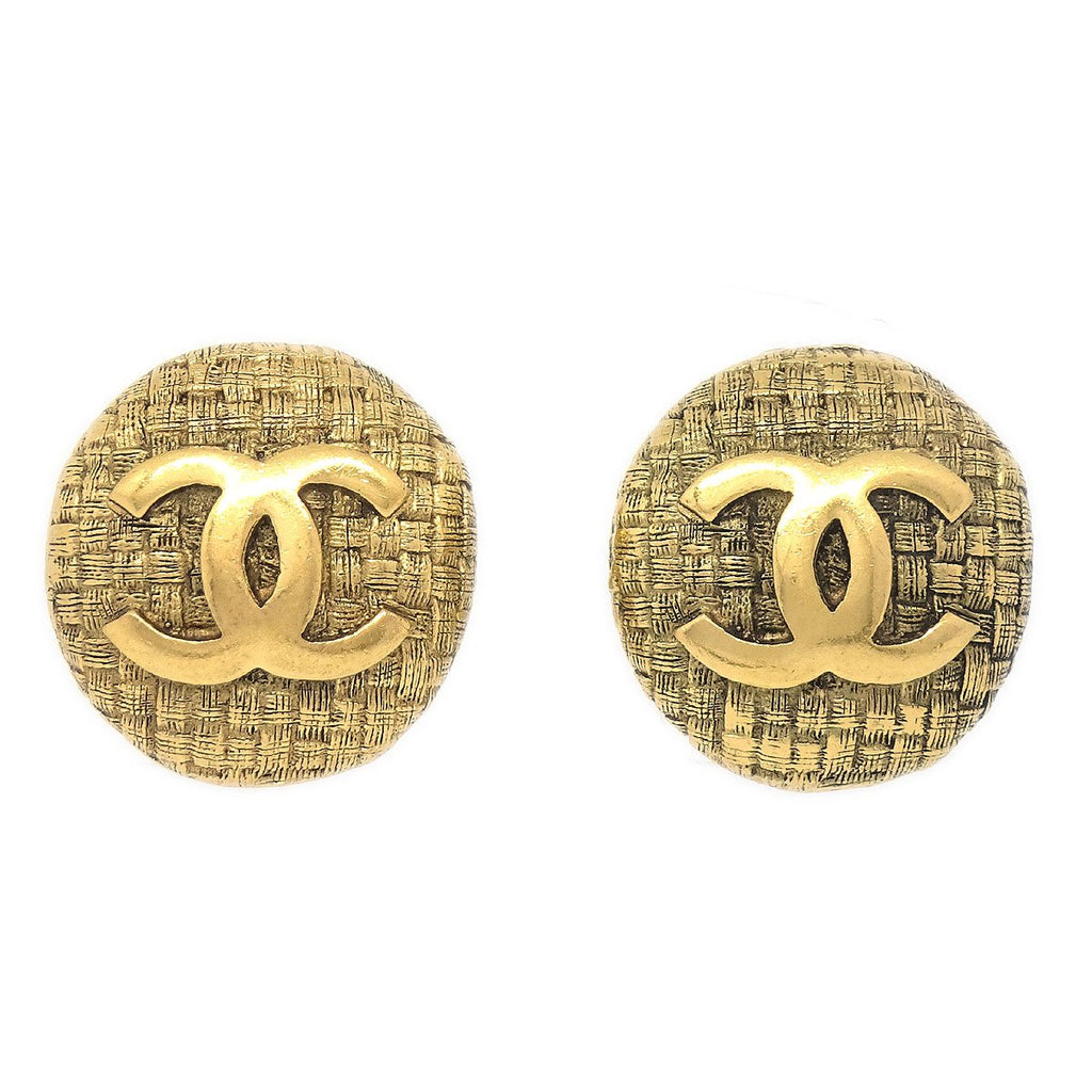 Chanel 1994 Woven CC Earrings Gold Clip-on – AMORE Vintage Tokyo