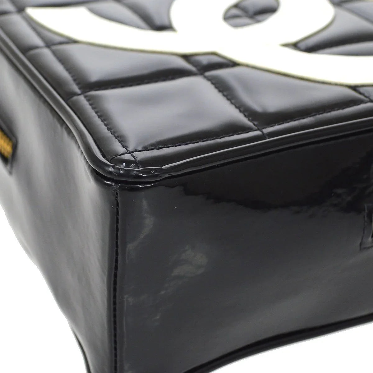 CHANEL * 1995 Black Patent Leather Heart vanity bag