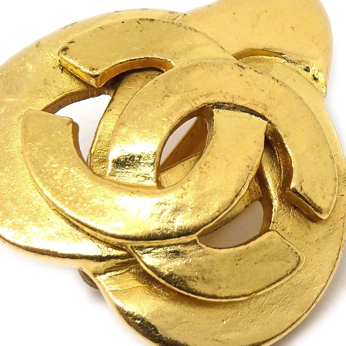 CHANEL 1997 Heart Earrings Gold Large