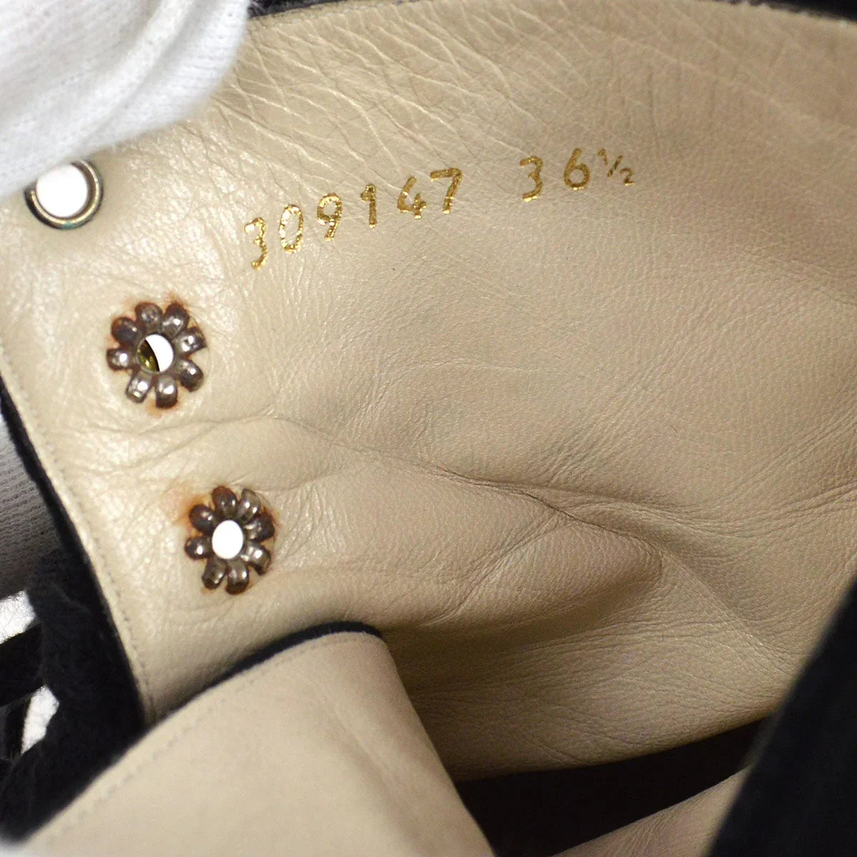 香奈儿黑色天鹅绒拉丝靴鞋＃36 1/2