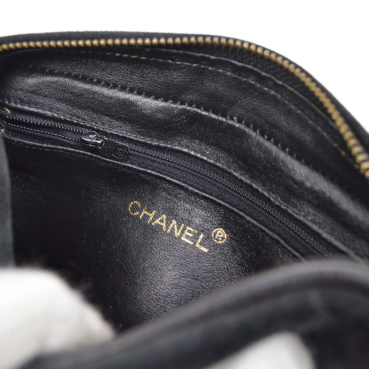 Vintage Chanel Camera Bag in Black Suede (1986/1988) — singulié