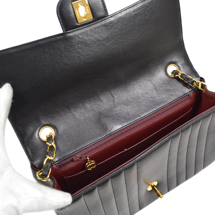 Chanel 1991-1994垂直クラシックシングルフラップ媒体