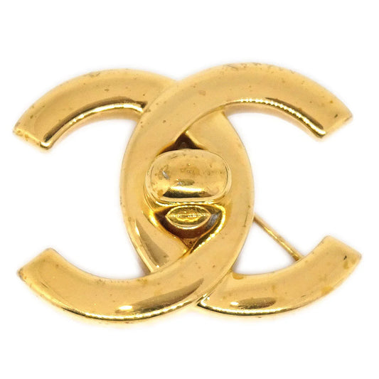 CHANEL 1996 CC Turnlock Brooch Gold 96P