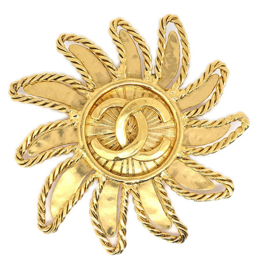CHANEL 1994 Sun Brooch Gold