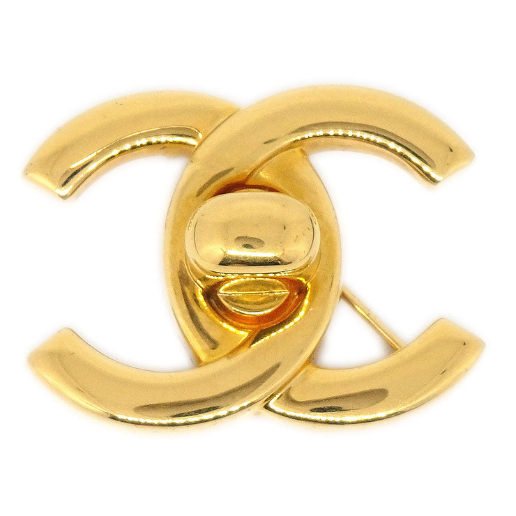 Chanel Twitlock Brouch Pin Gold 96A